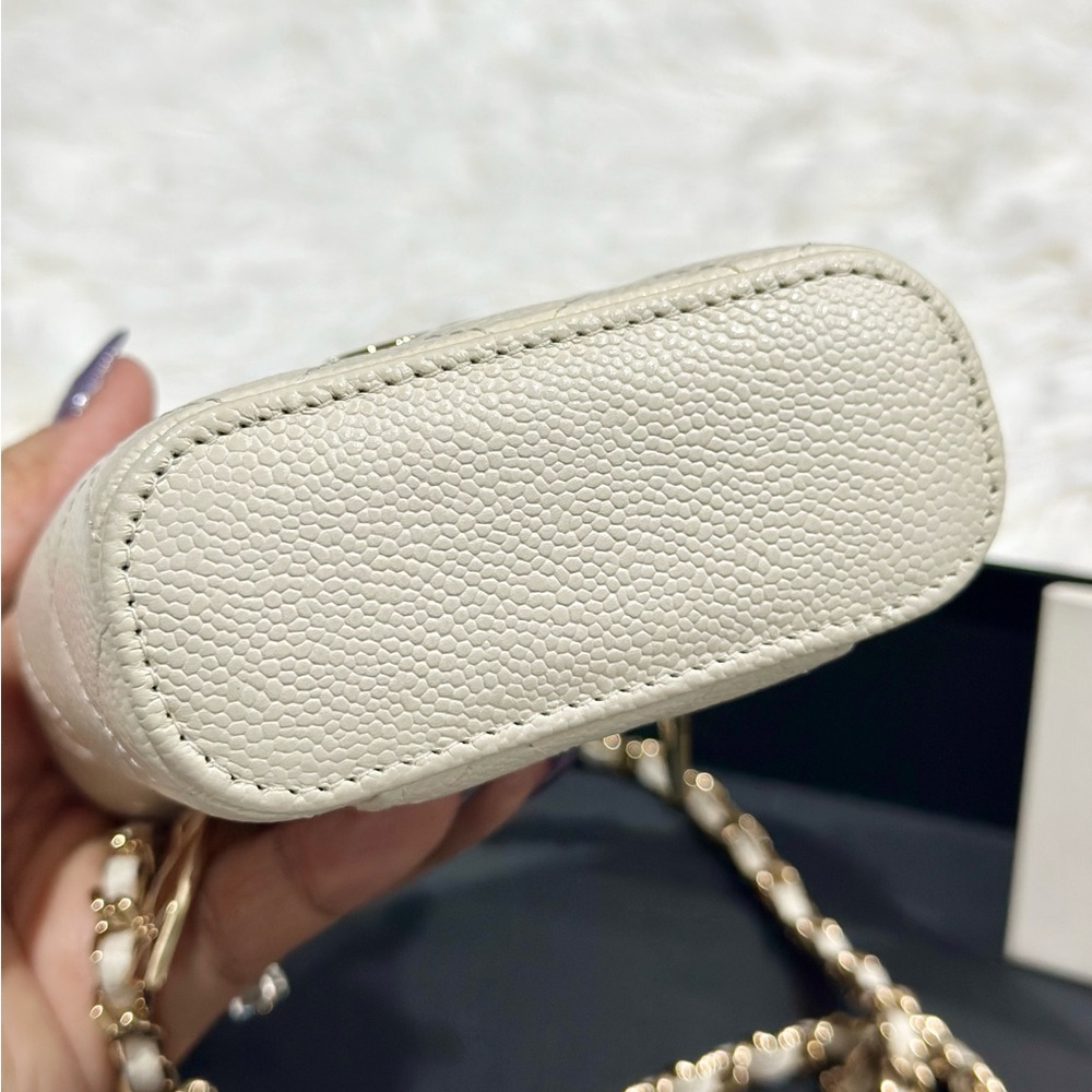 Chanel Mini Vanity Top Handle with Chain - Picture 6 of 6